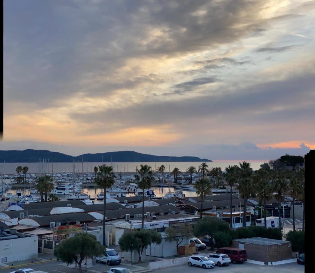 Le Diatomee - Rue Du Port Apartman Cavalaire-sur-Mer Kültér fotó