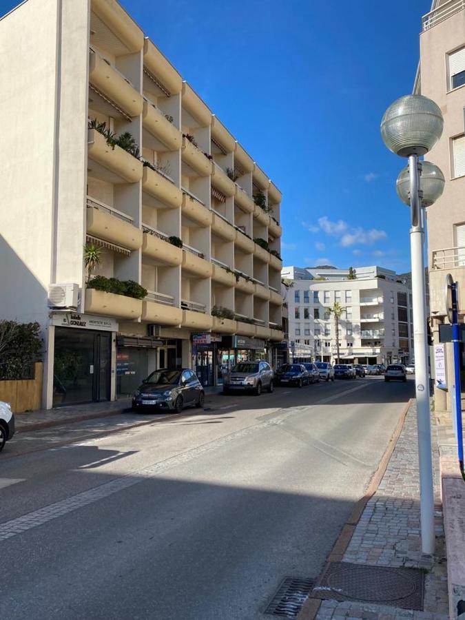 Le Diatomee - Rue Du Port Apartman Cavalaire-sur-Mer Kültér fotó